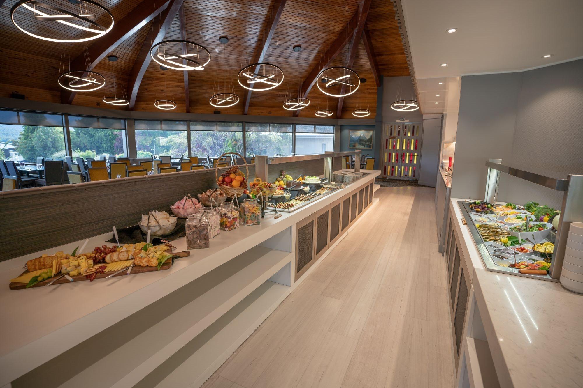 Distinction Luxmore Hotel Te Anau Esterno foto
