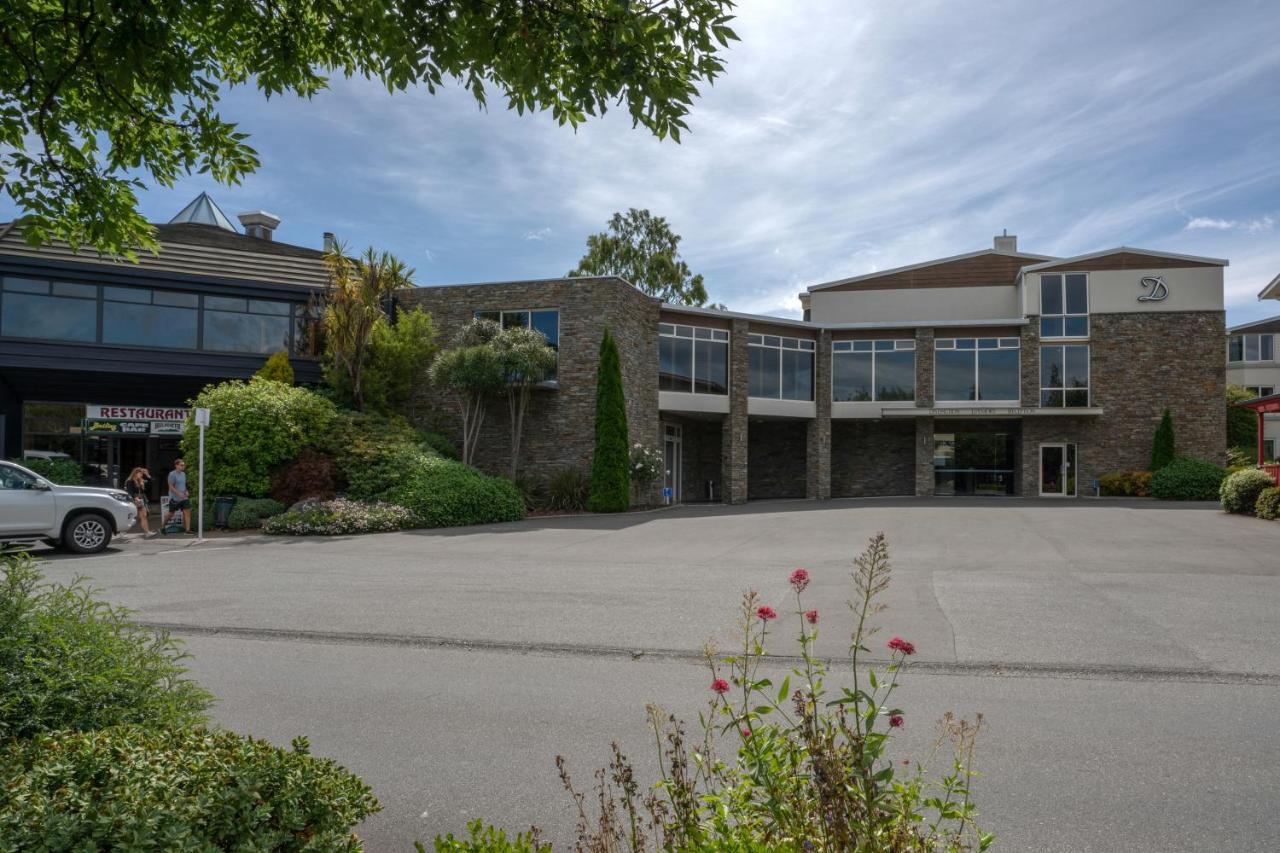 Distinction Luxmore Hotel Te Anau Esterno foto
