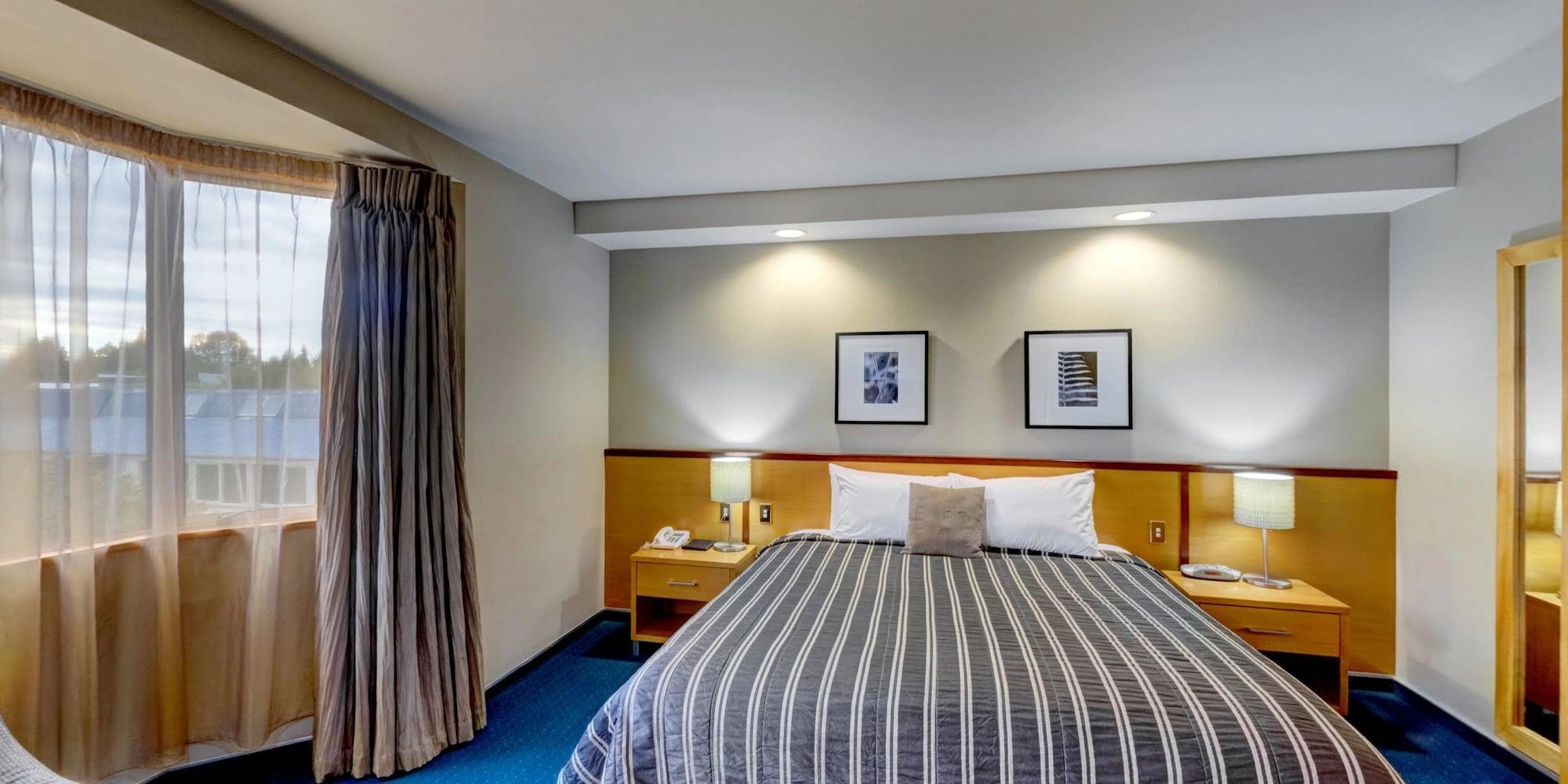Distinction Luxmore Hotel Te Anau Esterno foto