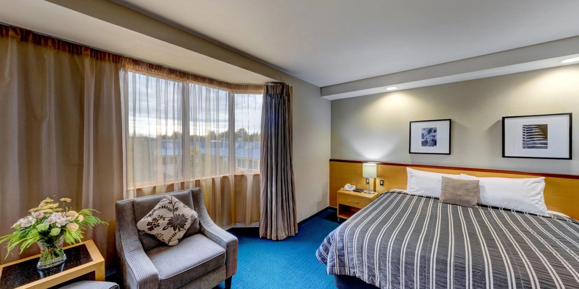 Distinction Luxmore Hotel Te Anau Esterno foto