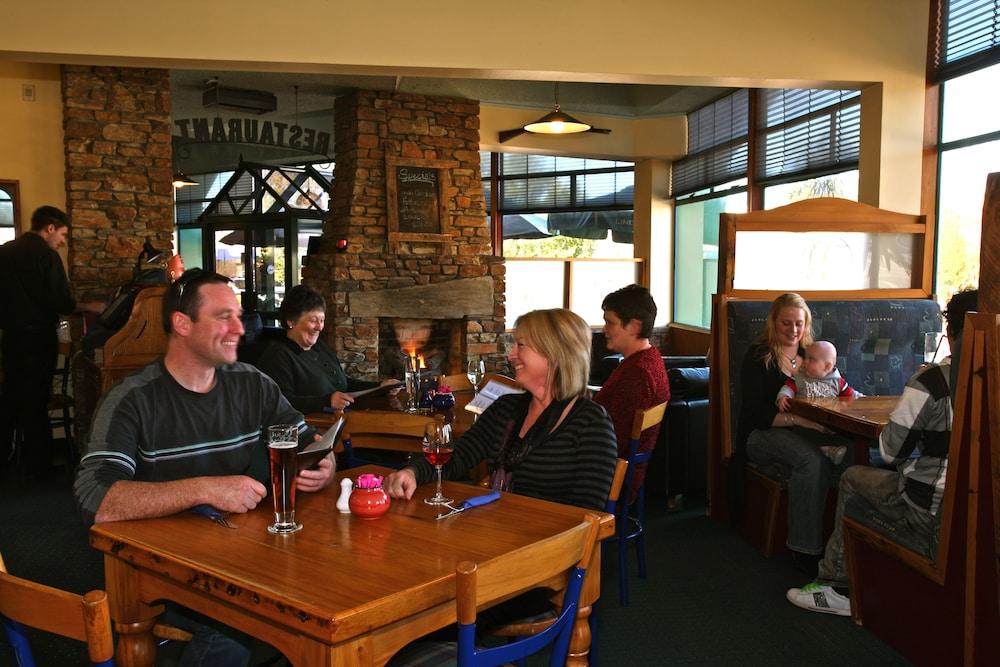Distinction Luxmore Hotel Te Anau Esterno foto