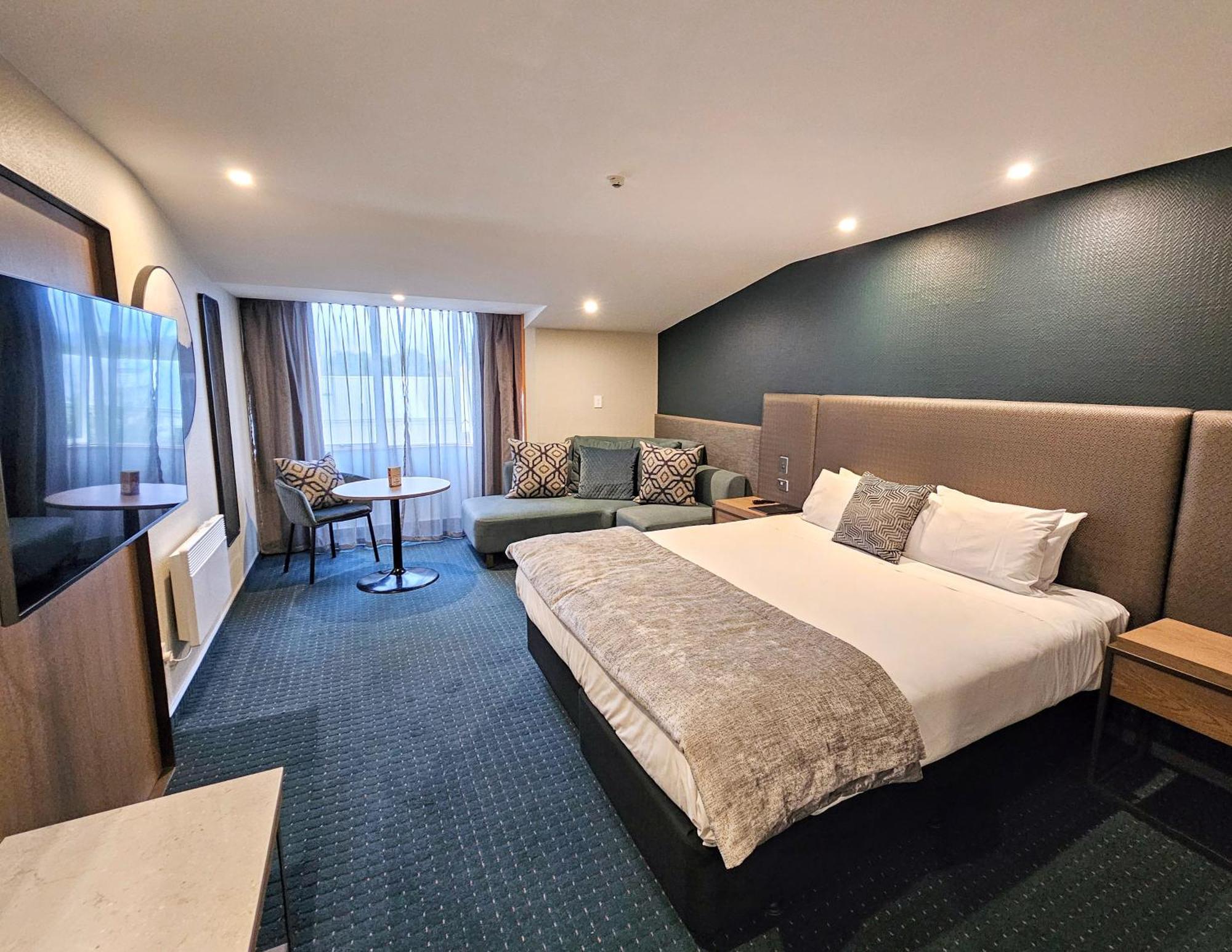 Distinction Luxmore Hotel Te Anau Esterno foto