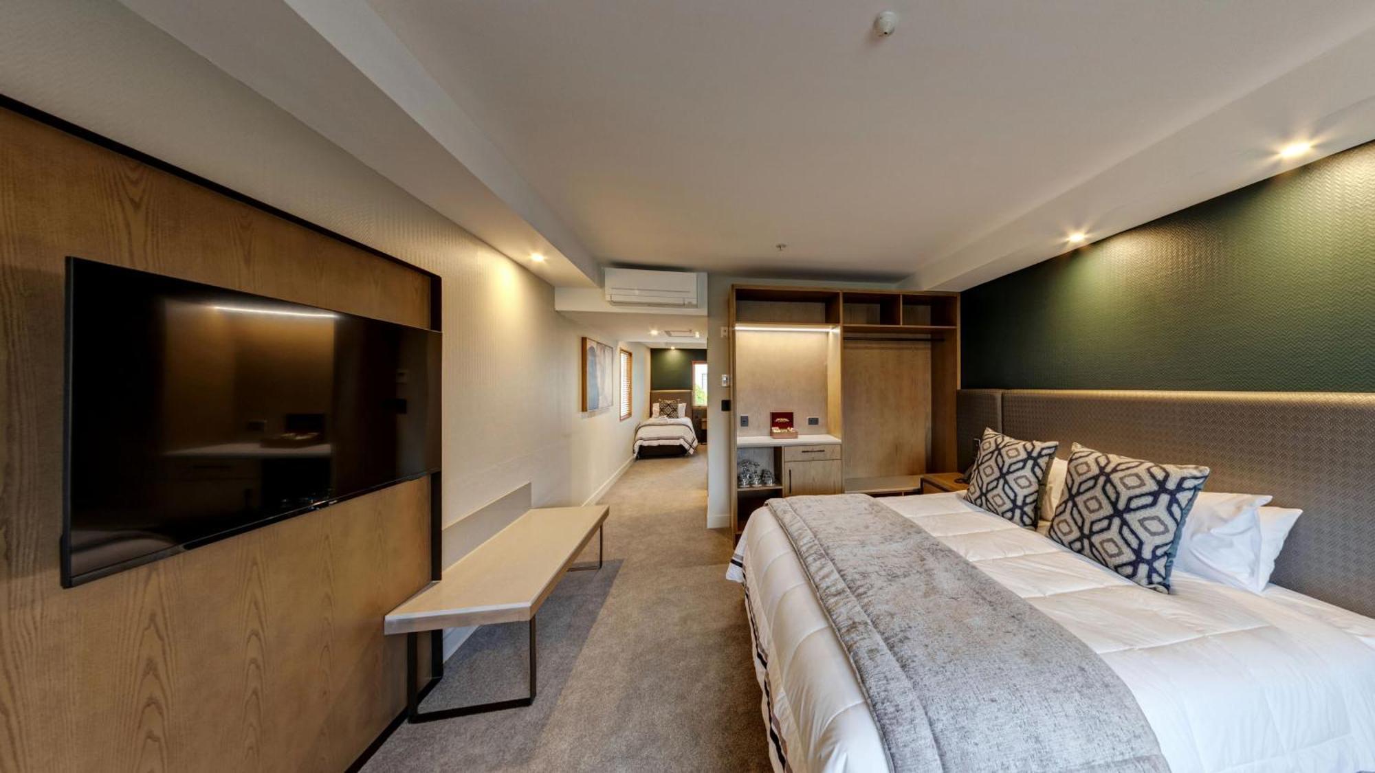 Distinction Luxmore Hotel Te Anau Esterno foto