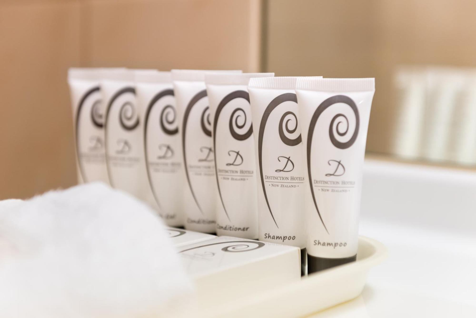 Distinction Luxmore Hotel Te Anau Esterno foto
